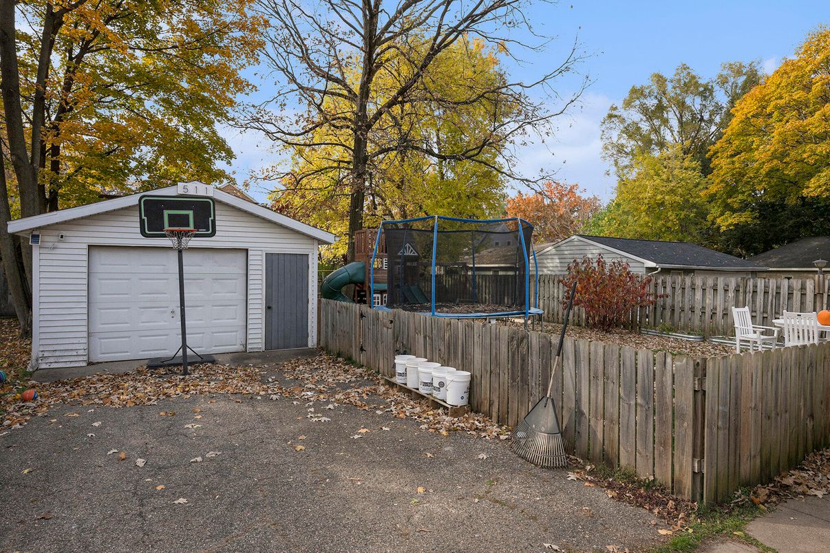 Detached Garage, Exterior, Playground