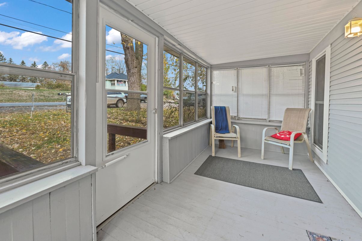 Interior, Sun Room, Wood Texture Flooring