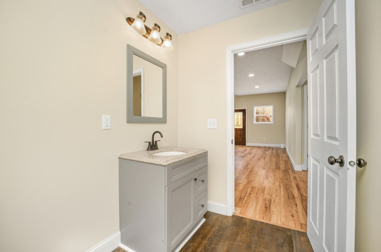 Bathroom, Interior, Recessed Lighting, Wood Texture Flooring