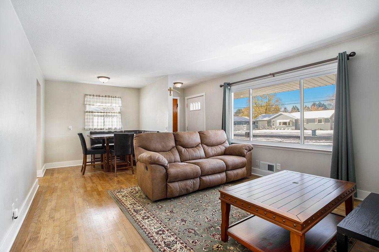 Dining room, Interior, Living room, Wood Texture Flooring