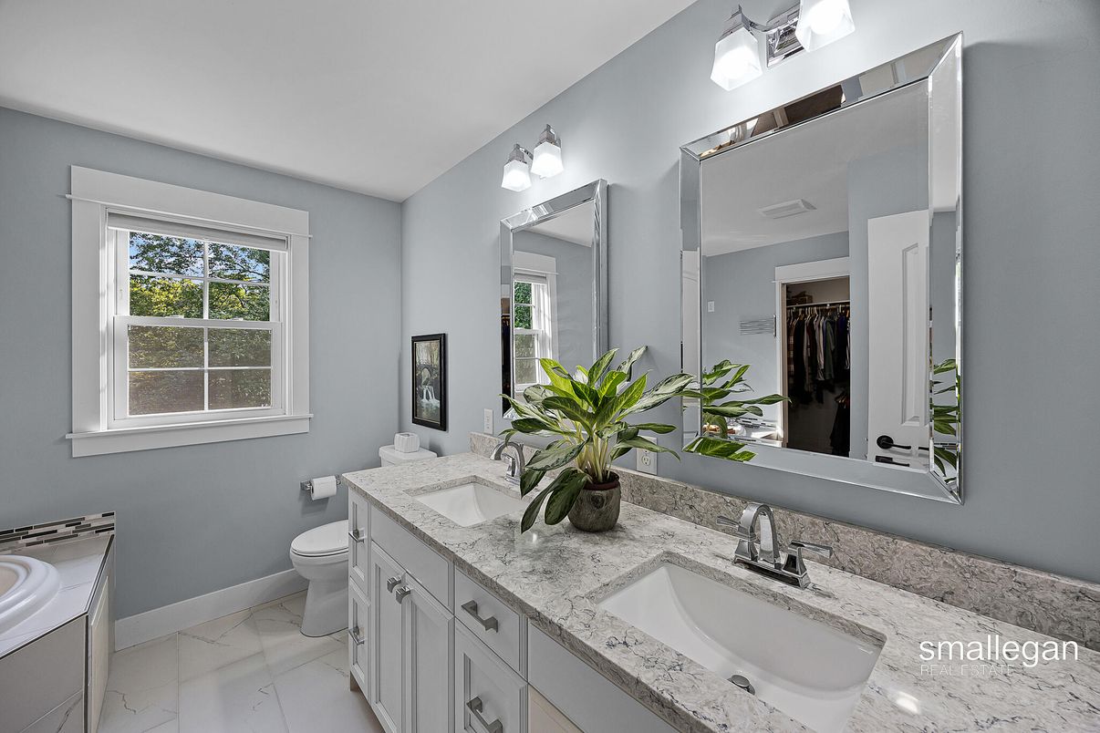 Bathroom, Dual Sink Vanities, Interior, Marble