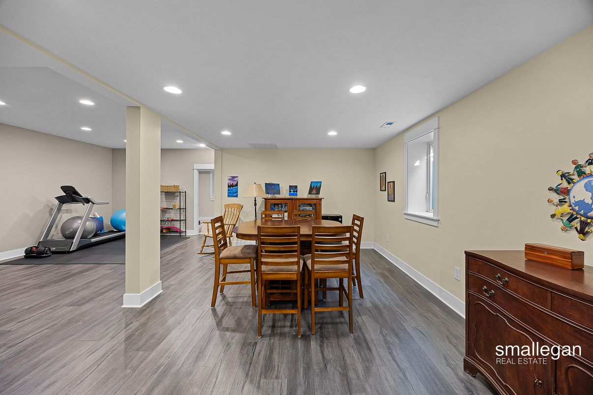 Dining room, Fitness Equipment, Interior, Recessed Lighting, Wood Texture Flooring