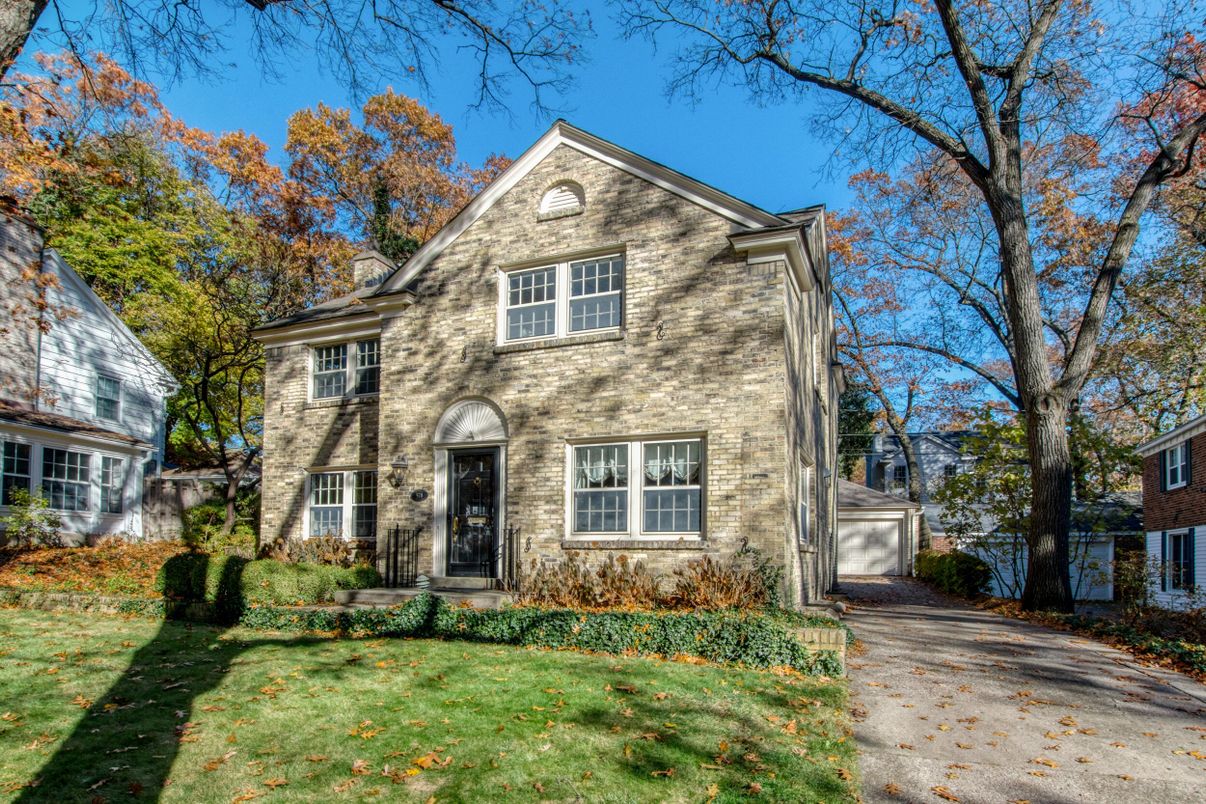 Exterior, Facade, Brick Traditional