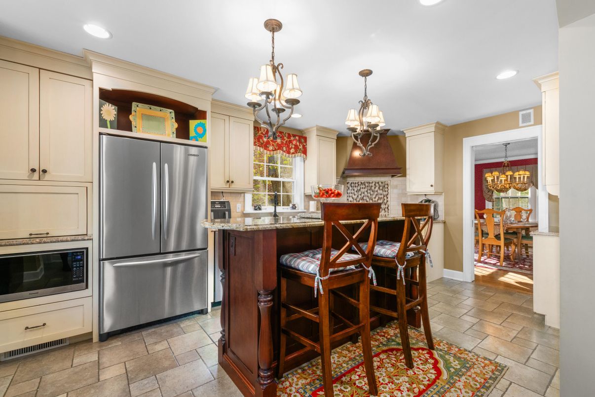 Chandelier, Dining room, Interior, Kitchen, Pendant Lights, Recessed Lighting