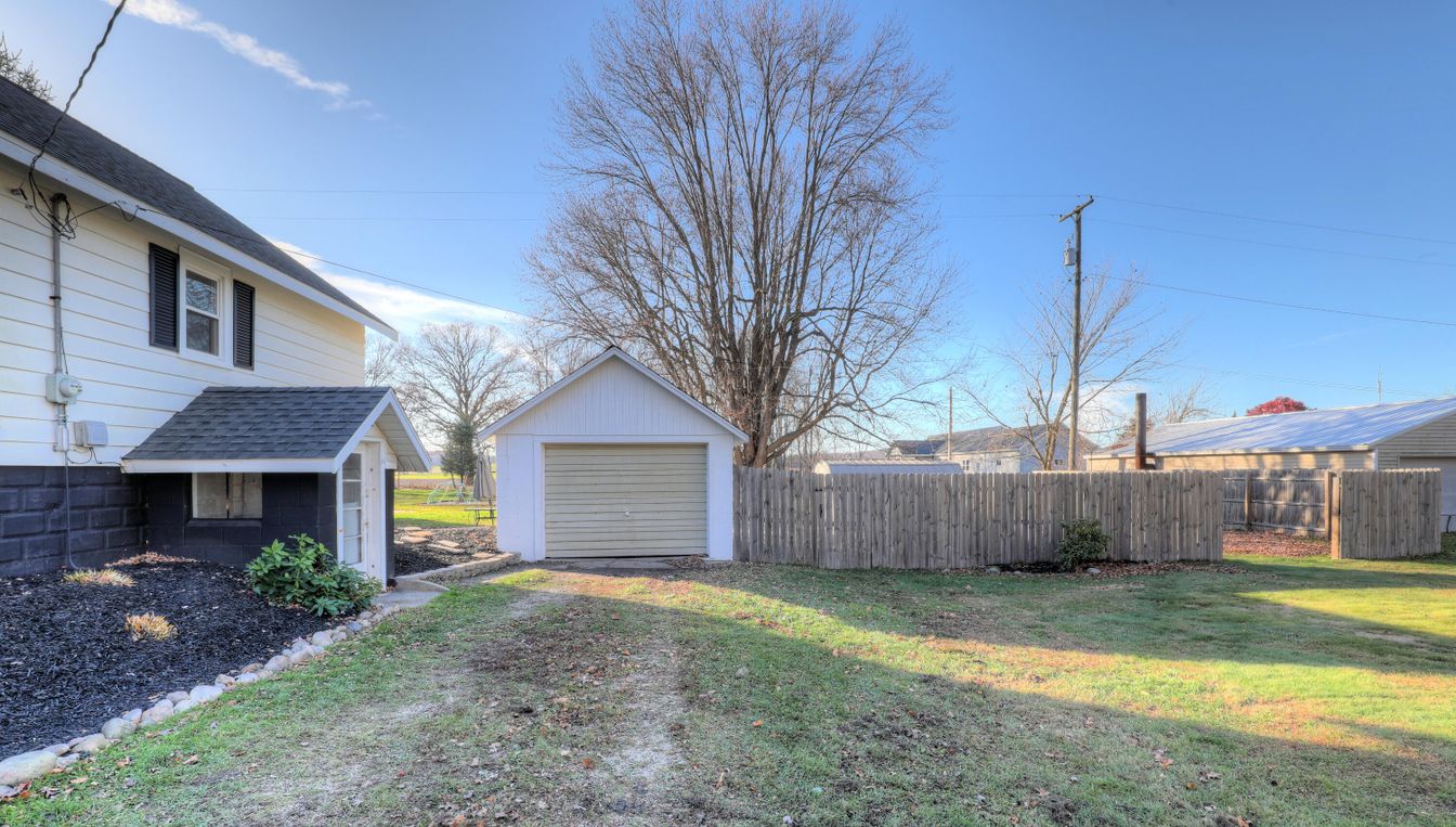 Backyard, Detached Garage, Exterior