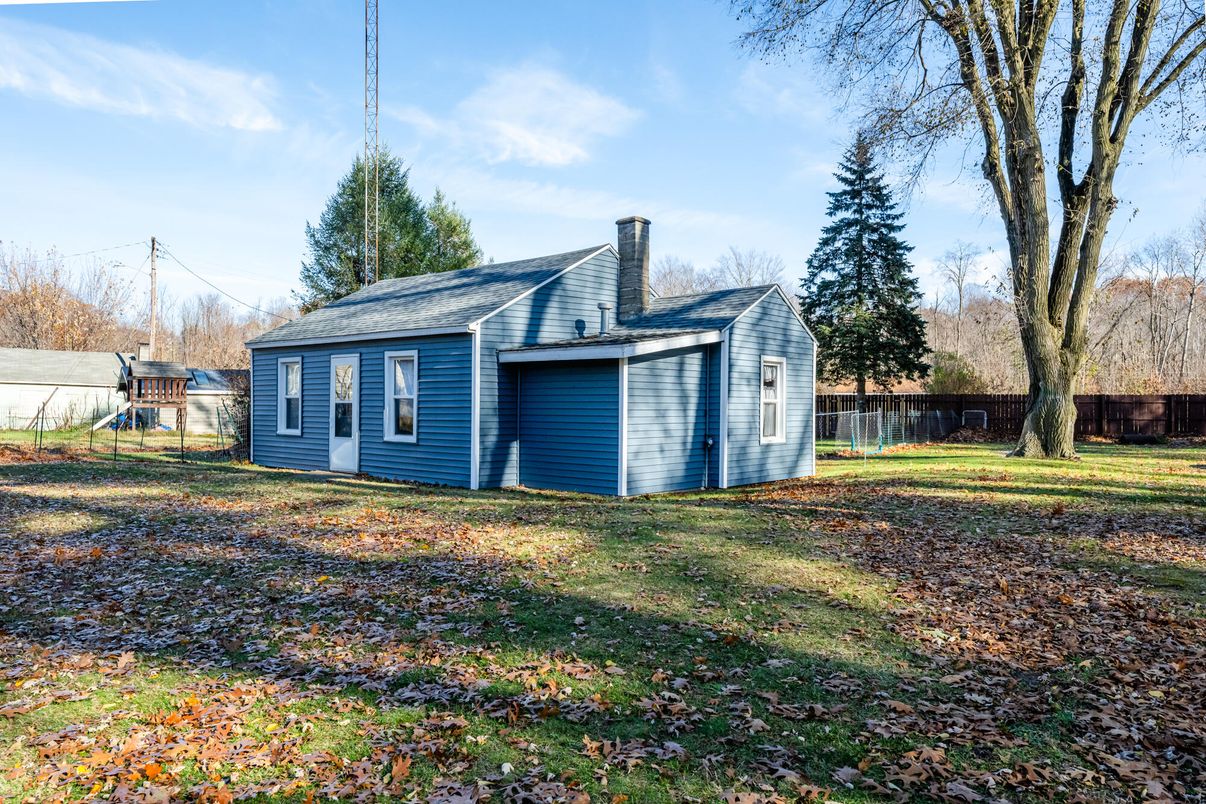 Backyard, Exterior, Playground