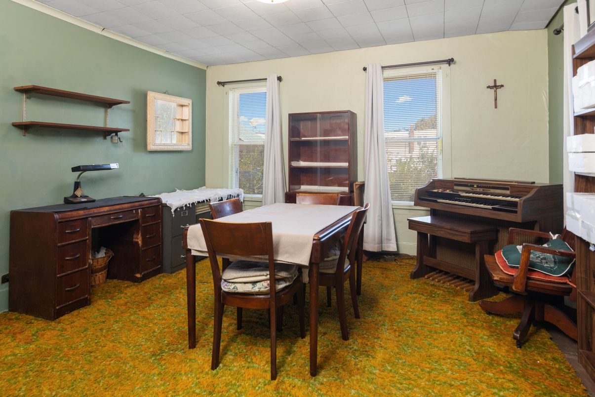 Dining room, Interior, Piano