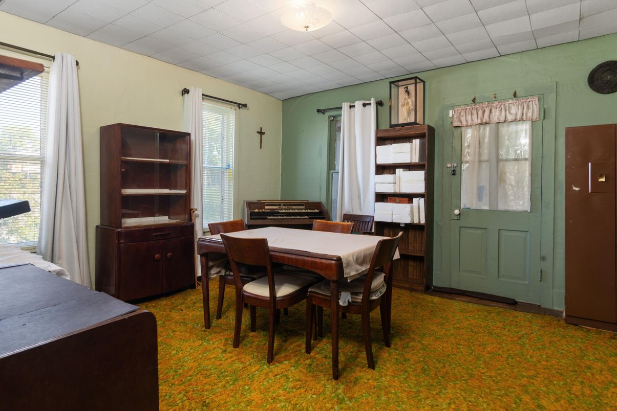 Dining room, Interior