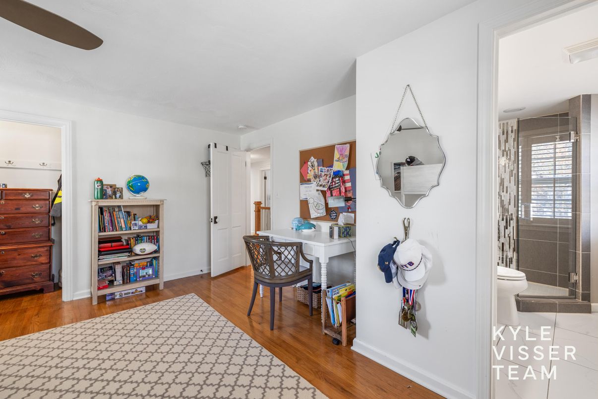 Bathroom, Dining room, Interior, Wood Texture Flooring
