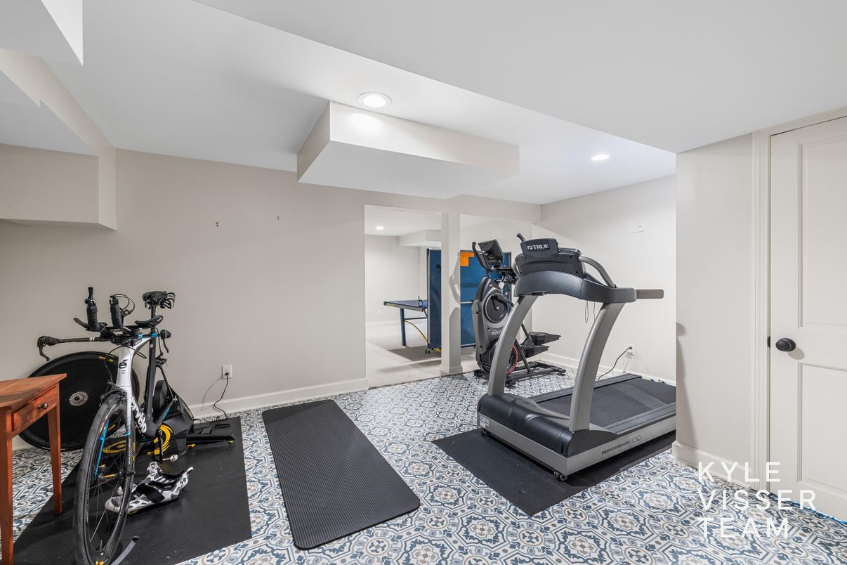 Fitness Equipment, Interior, Recessed Lighting