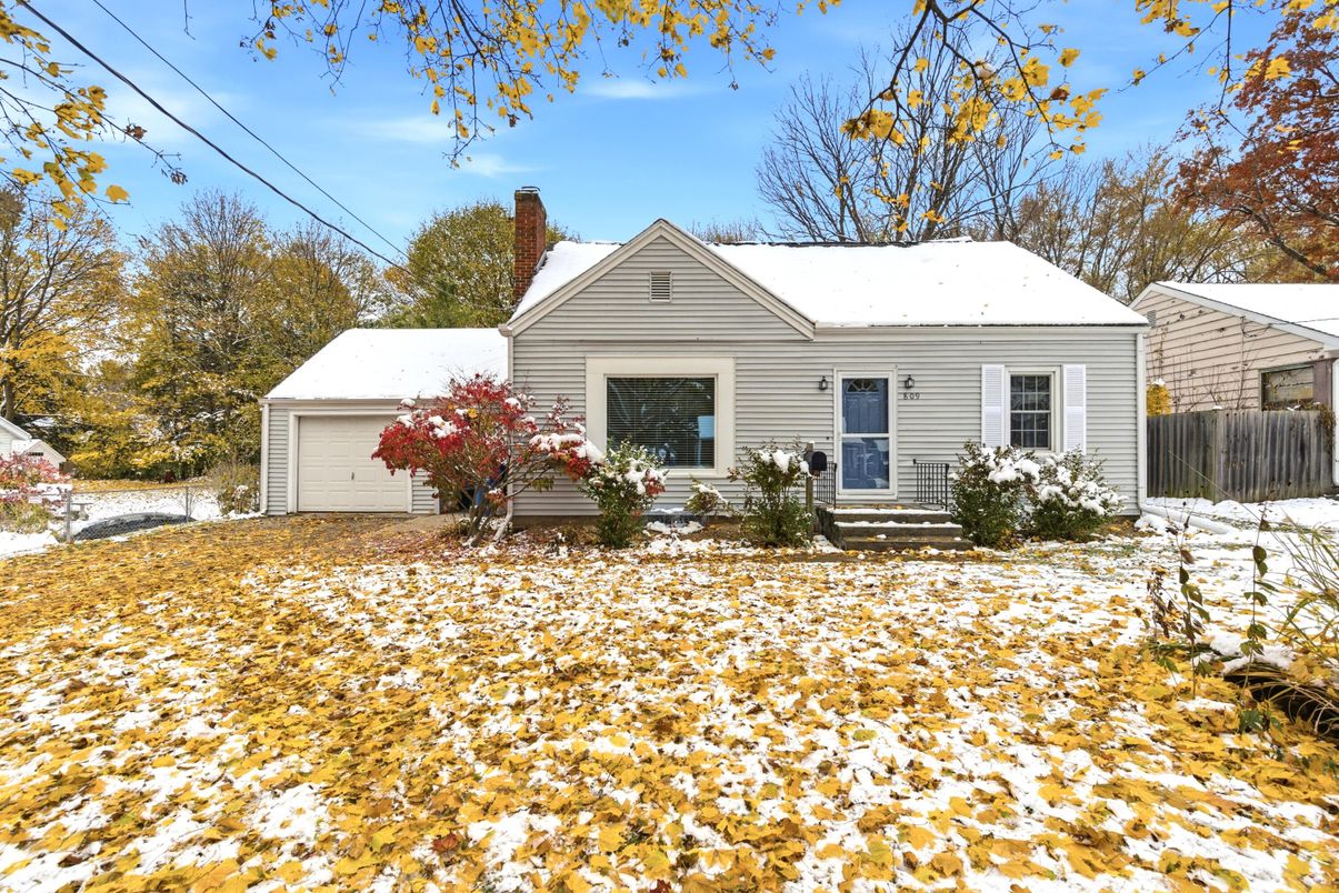 Backyard, Detached Garage, Exterior, Facade, Cape Cod
