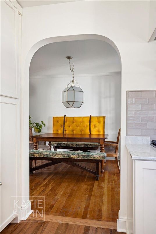 Interior, Pendant Lights, Wood Texture Flooring
