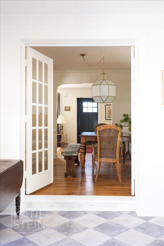 Interior, Pendant Lights, Wood Texture Flooring