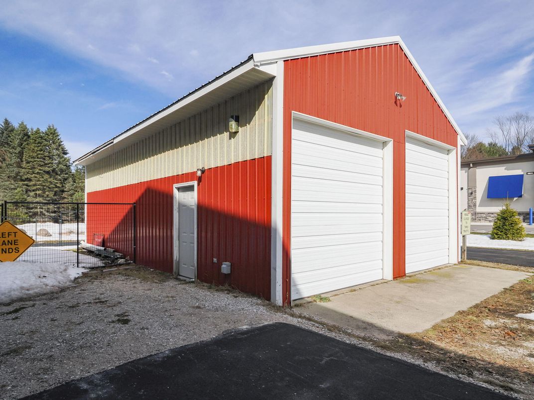 Detached Garage, Exterior