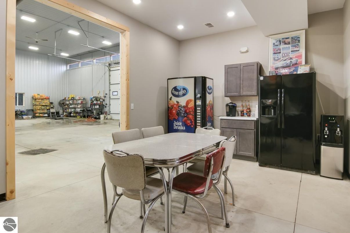 Dining room, Interior, Kitchen, Recessed Lighting