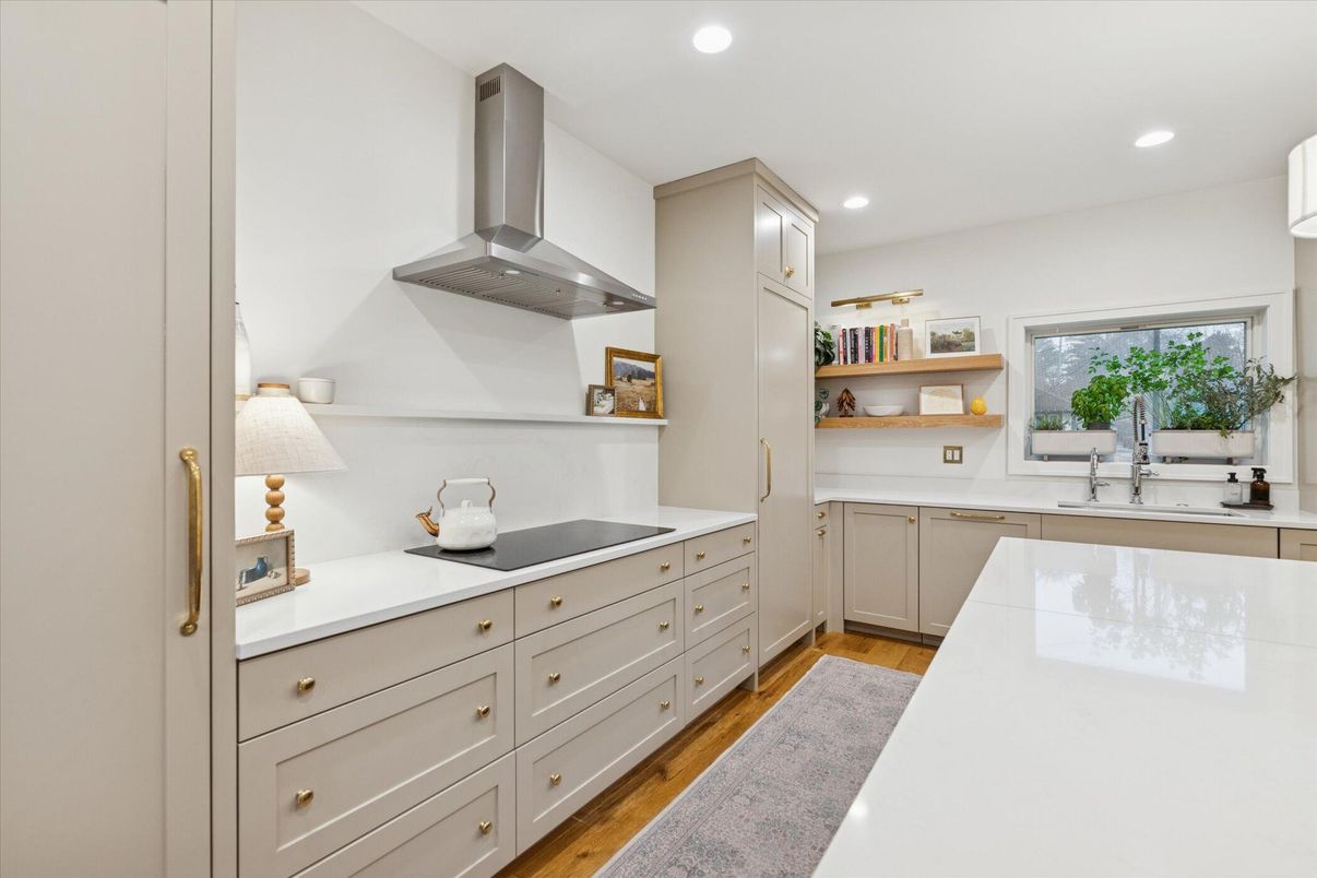 Interior, Kitchen, Recessed Lighting, Wood Texture Flooring