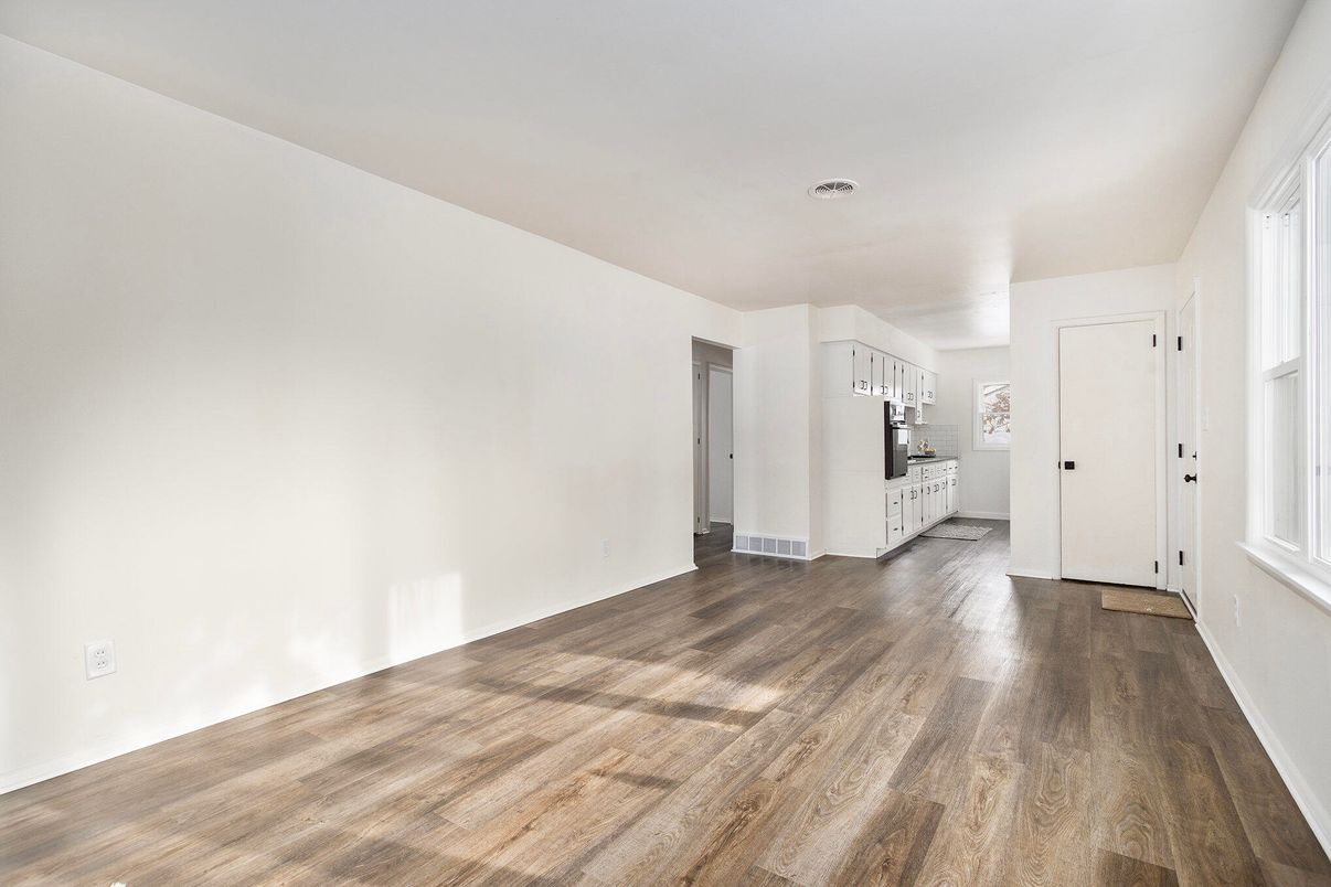 Empty room, Interior, Kitchen, Wood Texture Flooring