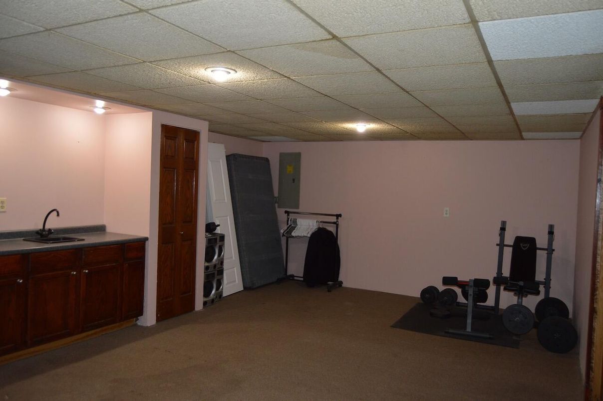 Fitness Equipment, Interior, Recessed Lighting