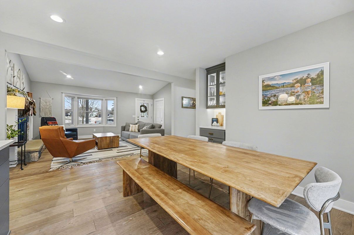 Dining room, Interior, Living room, Recessed Lighting, Wood Texture Flooring