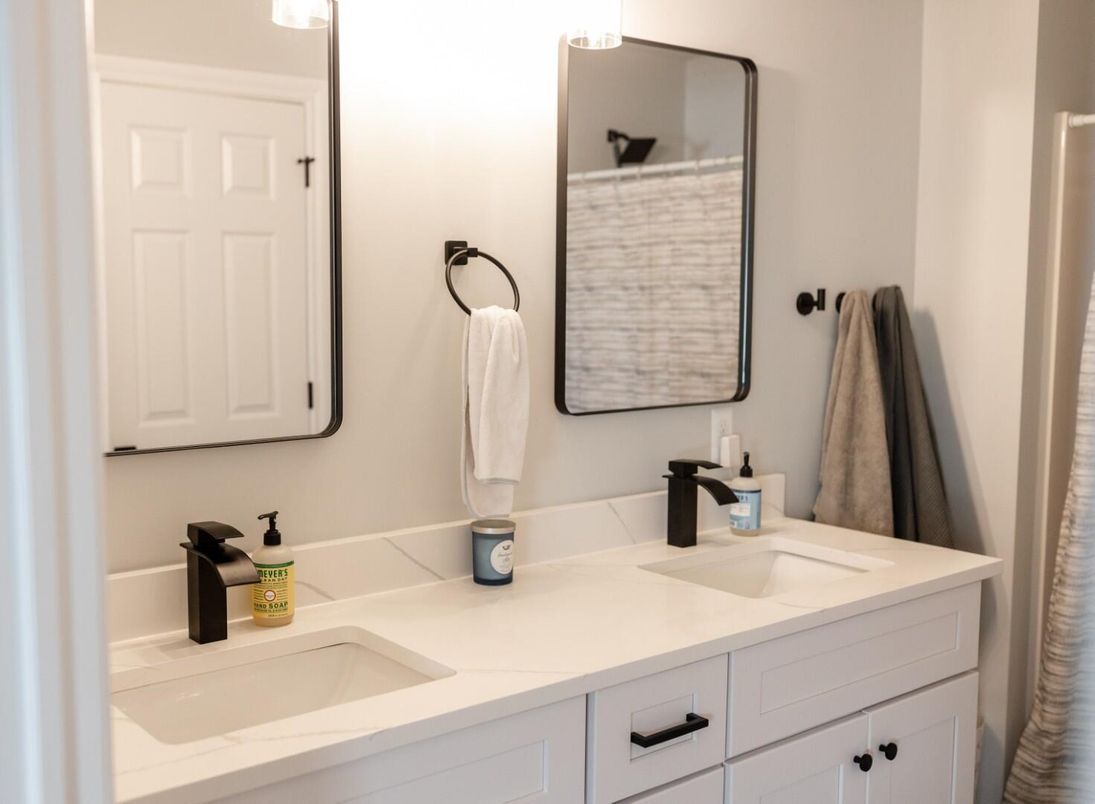 Bathroom, Dual Sink Vanities, Interior