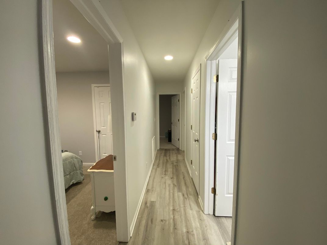 Interior, Recessed Lighting, Wood Texture Flooring