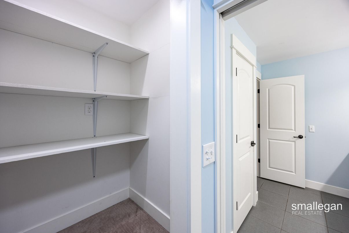 Interior, Walk-in Closets