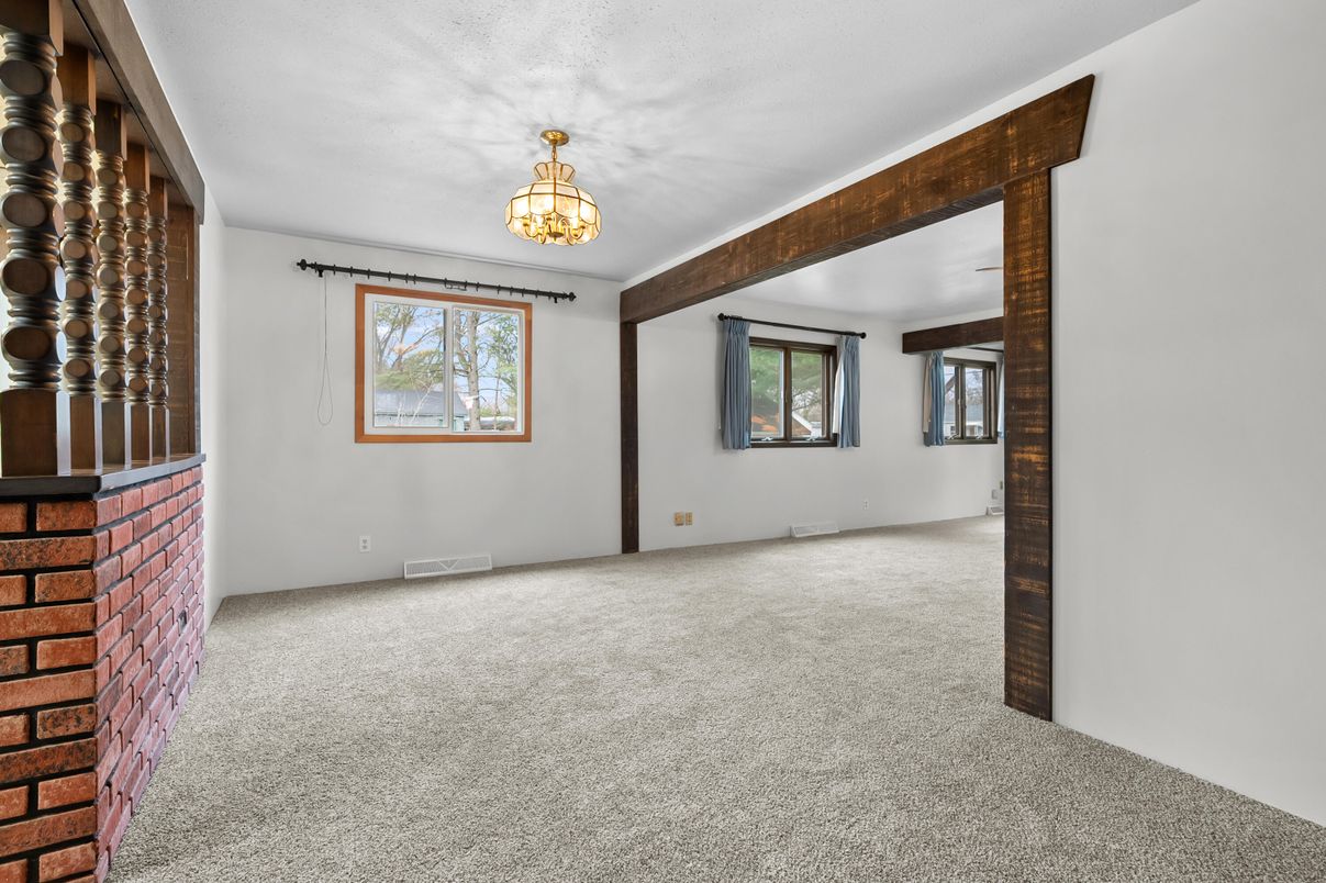 Empty room, Fireplace, Interior, Wooden Beams