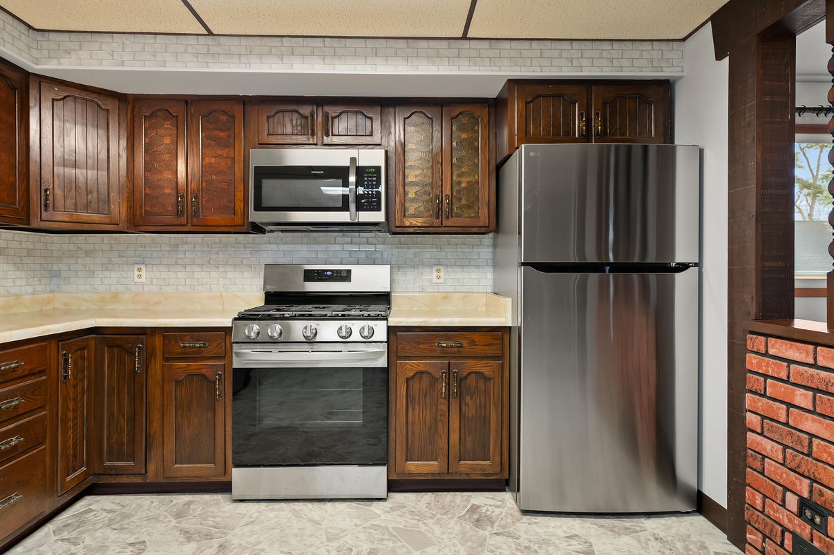 Interior, Kitchen, Stainless Steel Appliances