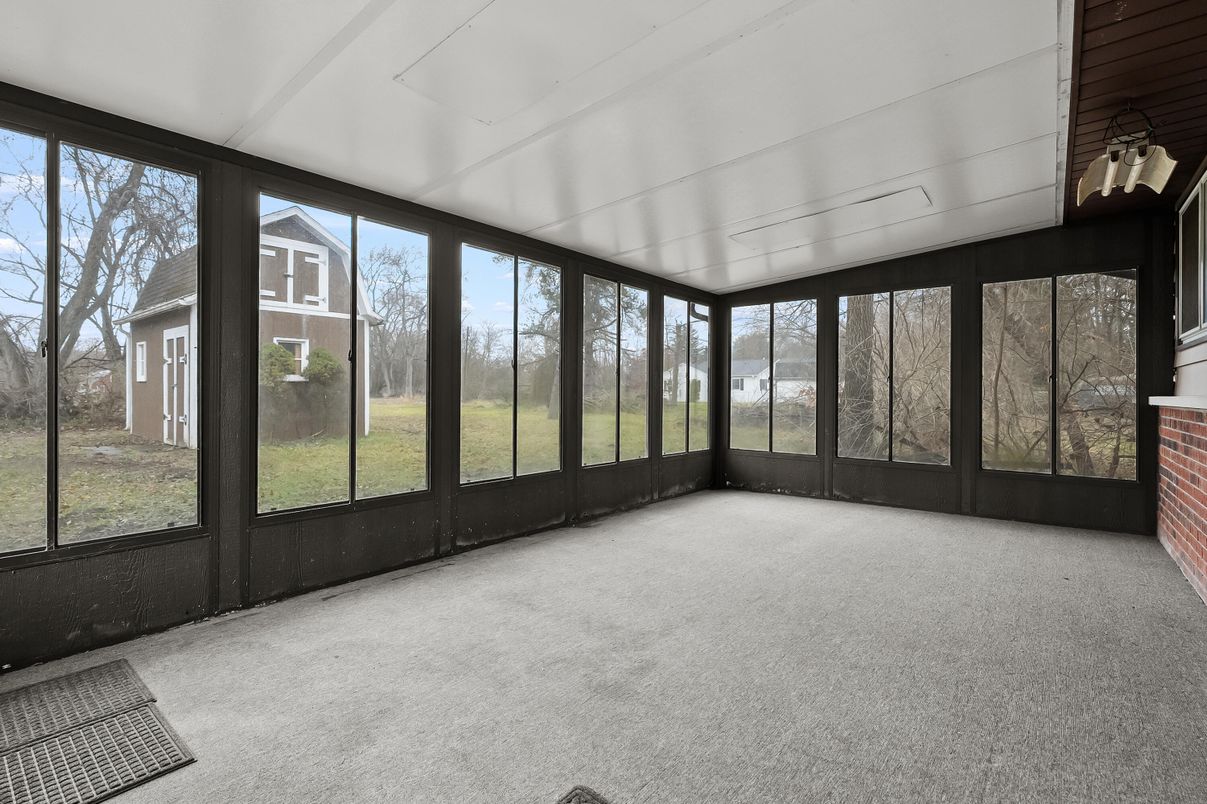 Empty room, Interior, Sun Room