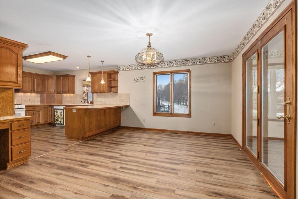 Interior, Kitchen, Pendant Lights, Recessed Lighting, Wood Texture Flooring