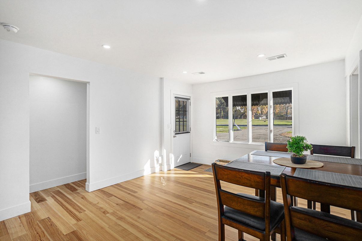 Dining room, Interior, Recessed Lighting, Wood Texture Flooring