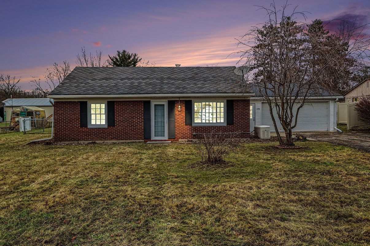 Attached, Exterior, Facade, Brick Facade, Cape Cod