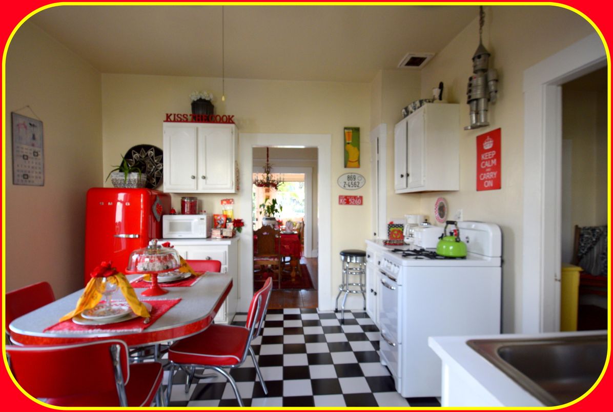 Dining room, Interior, Kitchen, Pendant Lights