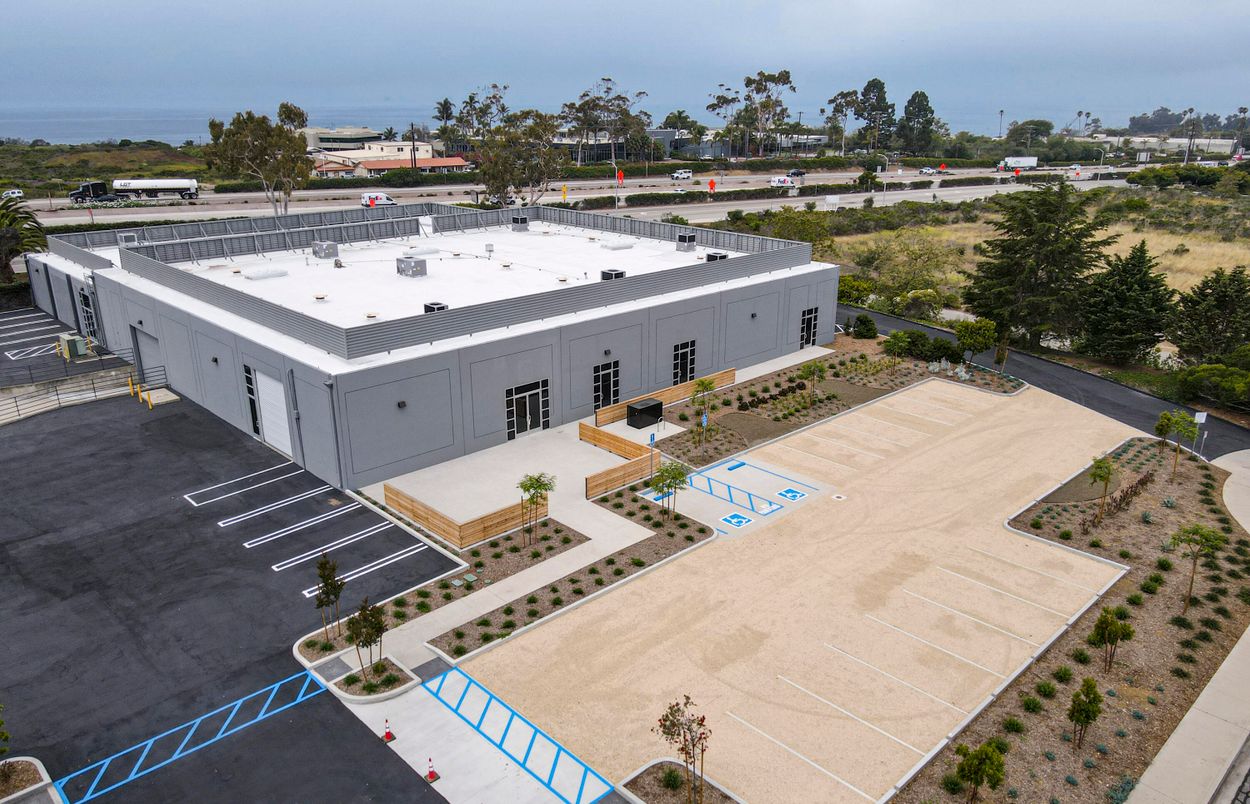 Exterior, Drone