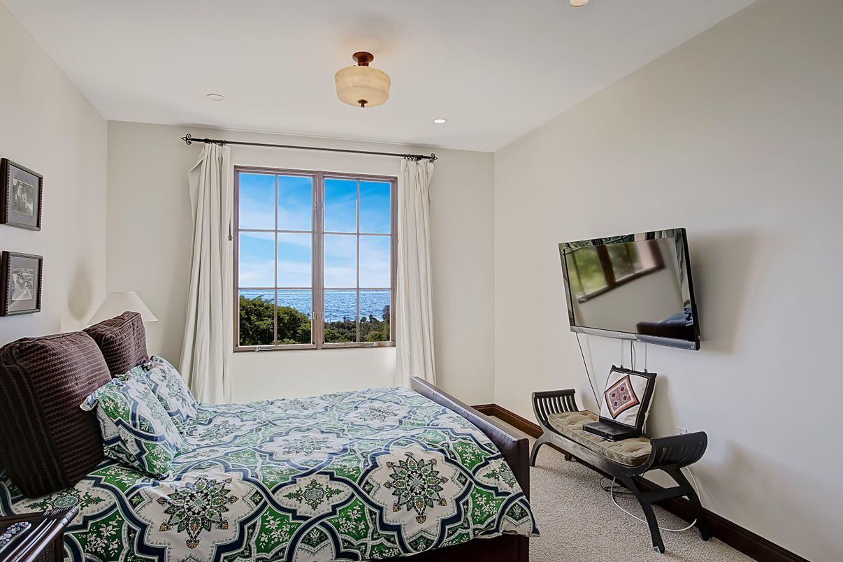 Bedroom, Interior, Recessed Lighting, Water