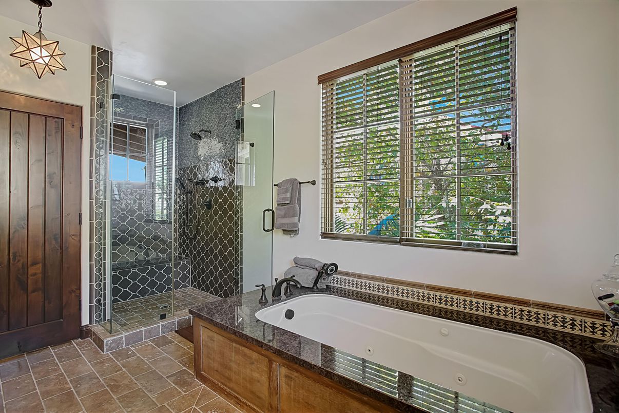 Bathroom, Glass Shower, Interior, Pendant Lights, Recessed Lighting