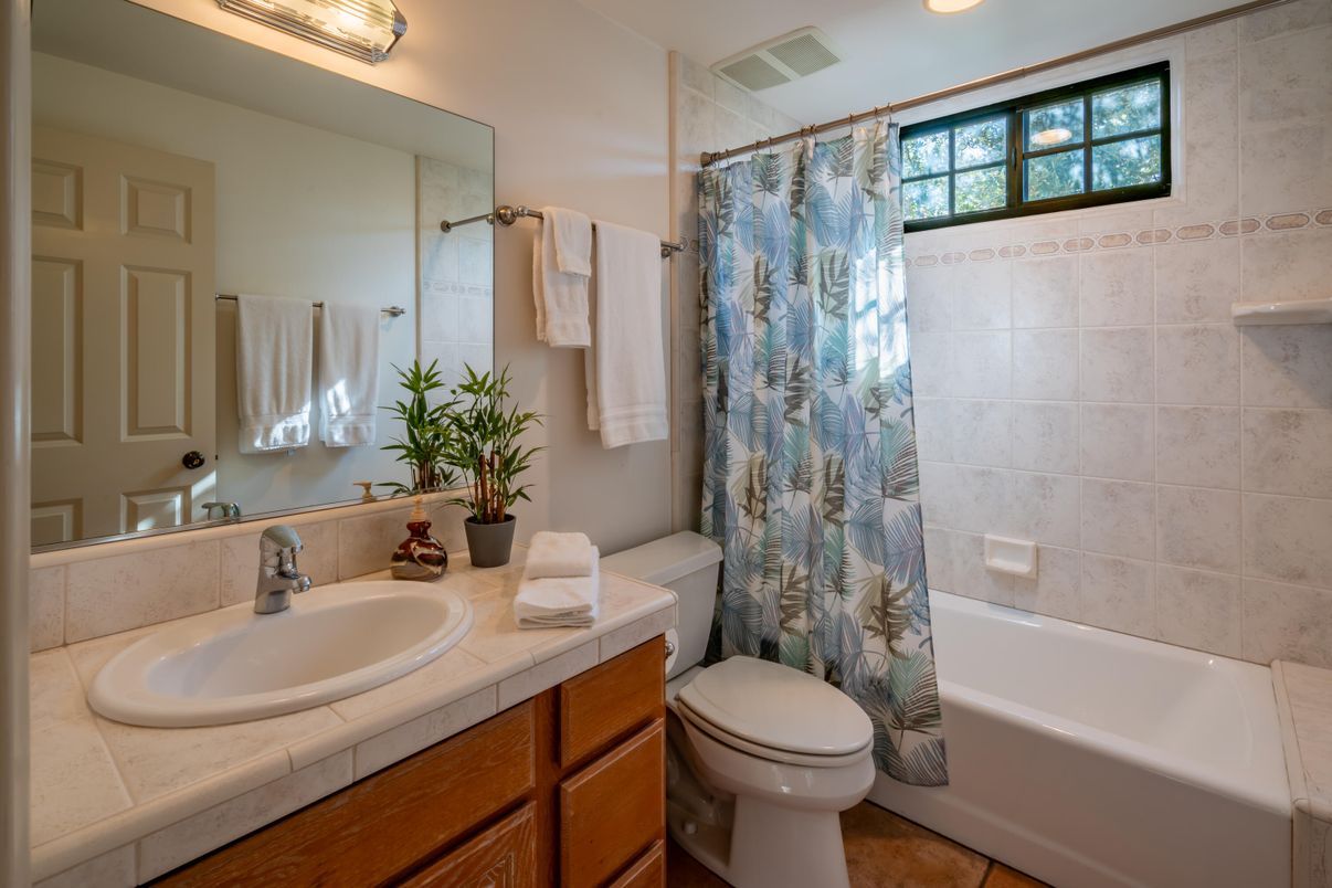 Bathroom, Interior, Recessed Lighting, Tile Countertops