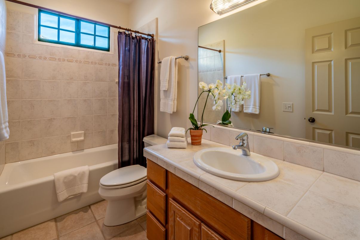 Bathroom, Interior, Tile Countertops