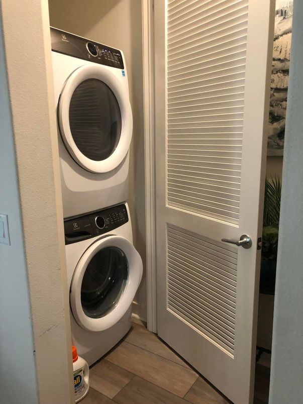 Interior, Utility Closets, Washer, Wood Texture Flooring