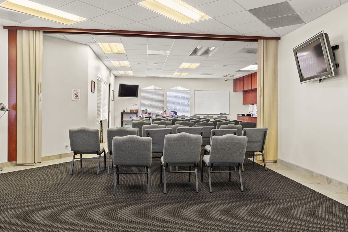 Dining room, Interior, Recessed Lighting