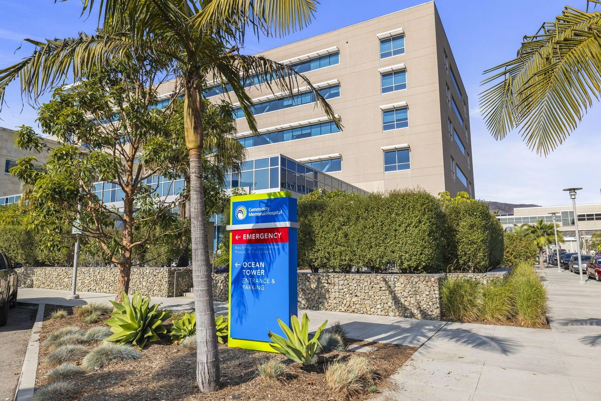 Exterior, Facade, Condo Building