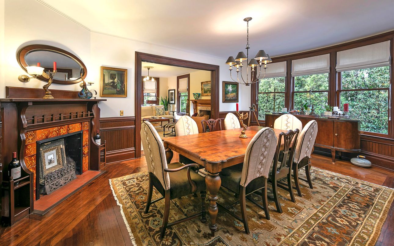 Chandelier, Dining room, Fireplace, Interior, Pendant Lights, Wood Texture Flooring