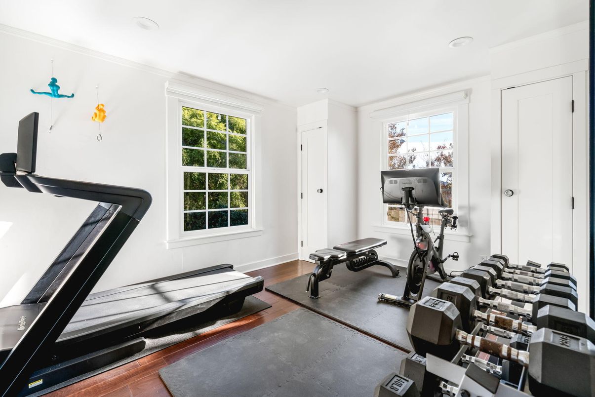 Fitness Equipment, Interior, Recessed Lighting, Wood Texture Flooring