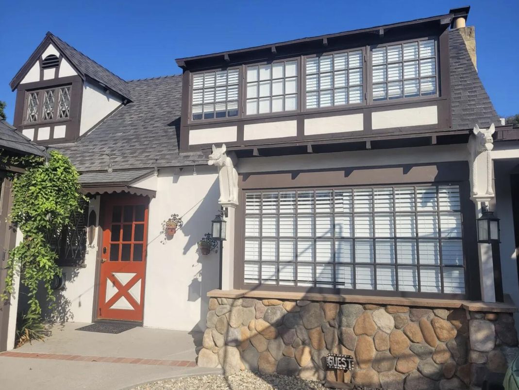 Attached, Exterior, Facade, Tudor Revival