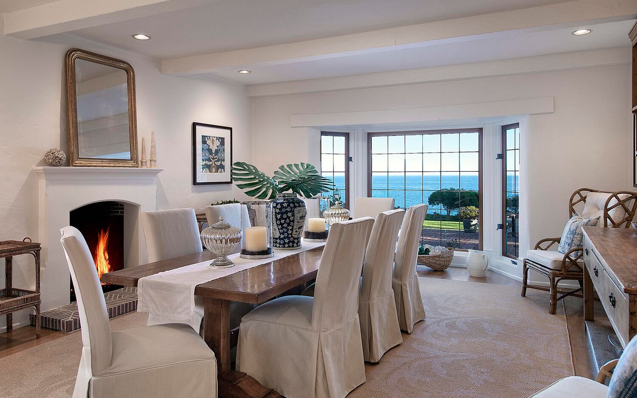Dining room, Fireplace, Interior, Recessed Lighting, Water
