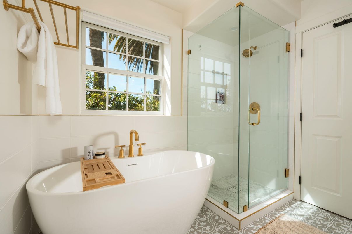 Bathroom, Free Standing Baths, Glass Shower, Interior