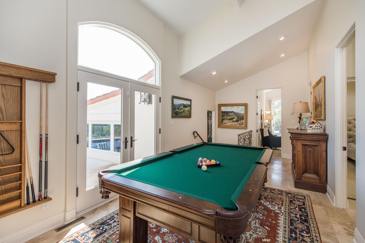 Billiard Table, Game Room, Interior, Recessed Lighting