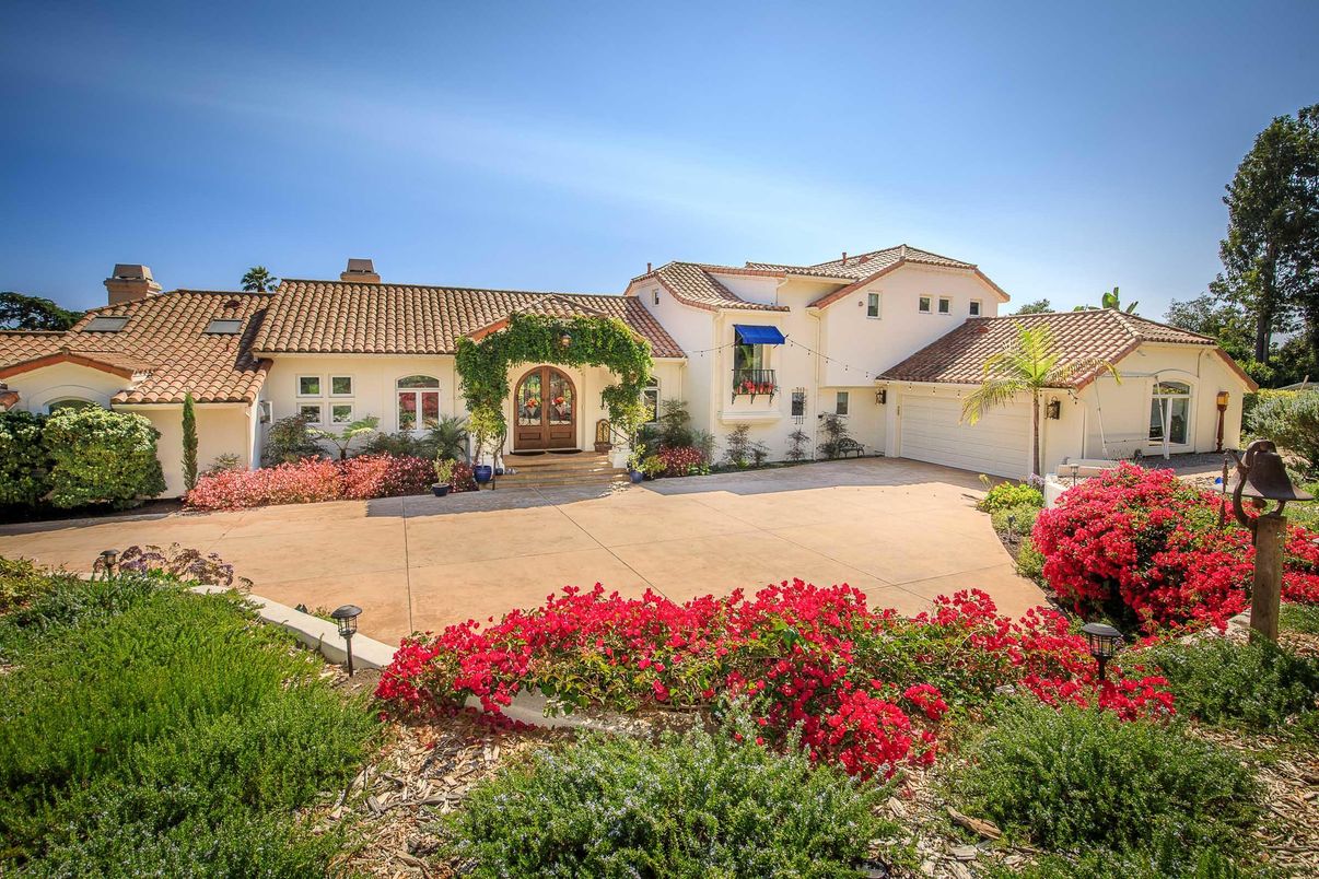 Exterior, Facade, Spanish Mediterranean