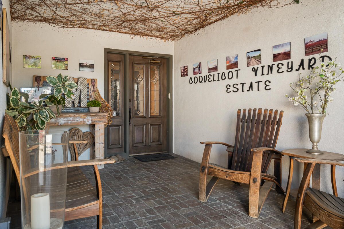 Dining room, Fireplace, Interior