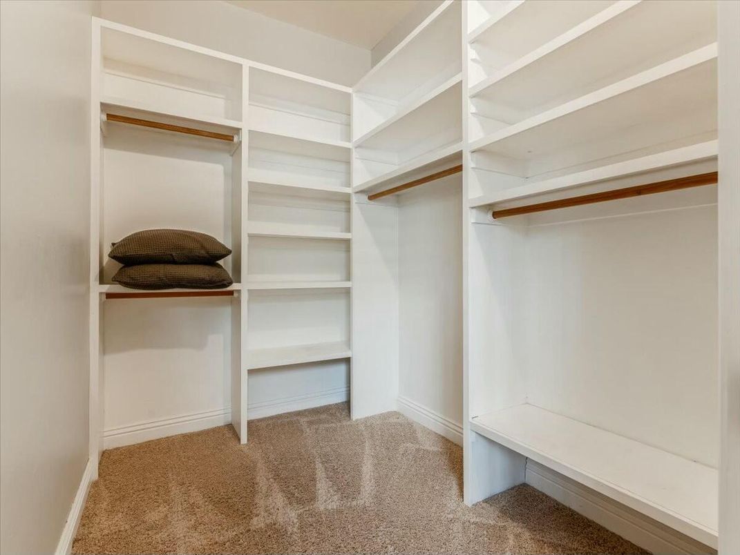 Interior, Walk-in Closets
